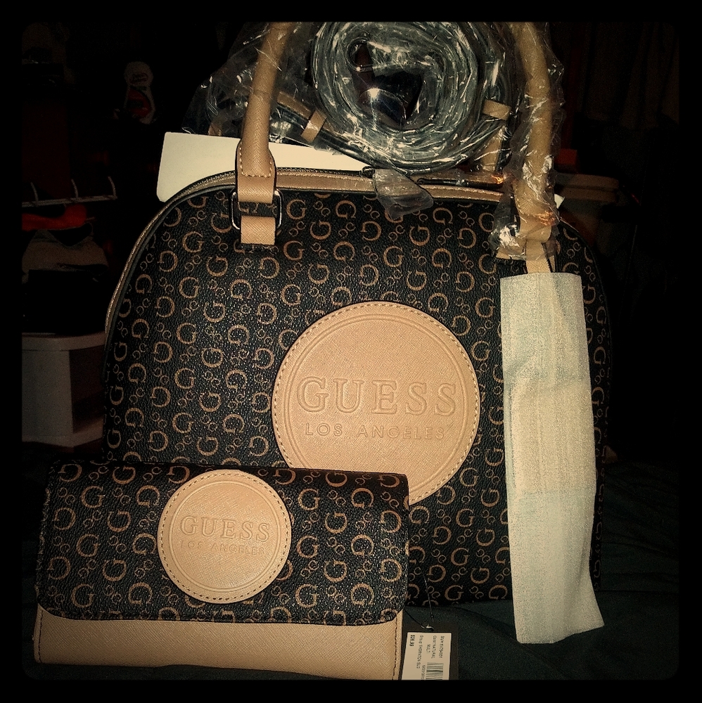 Guess handbag and wallet